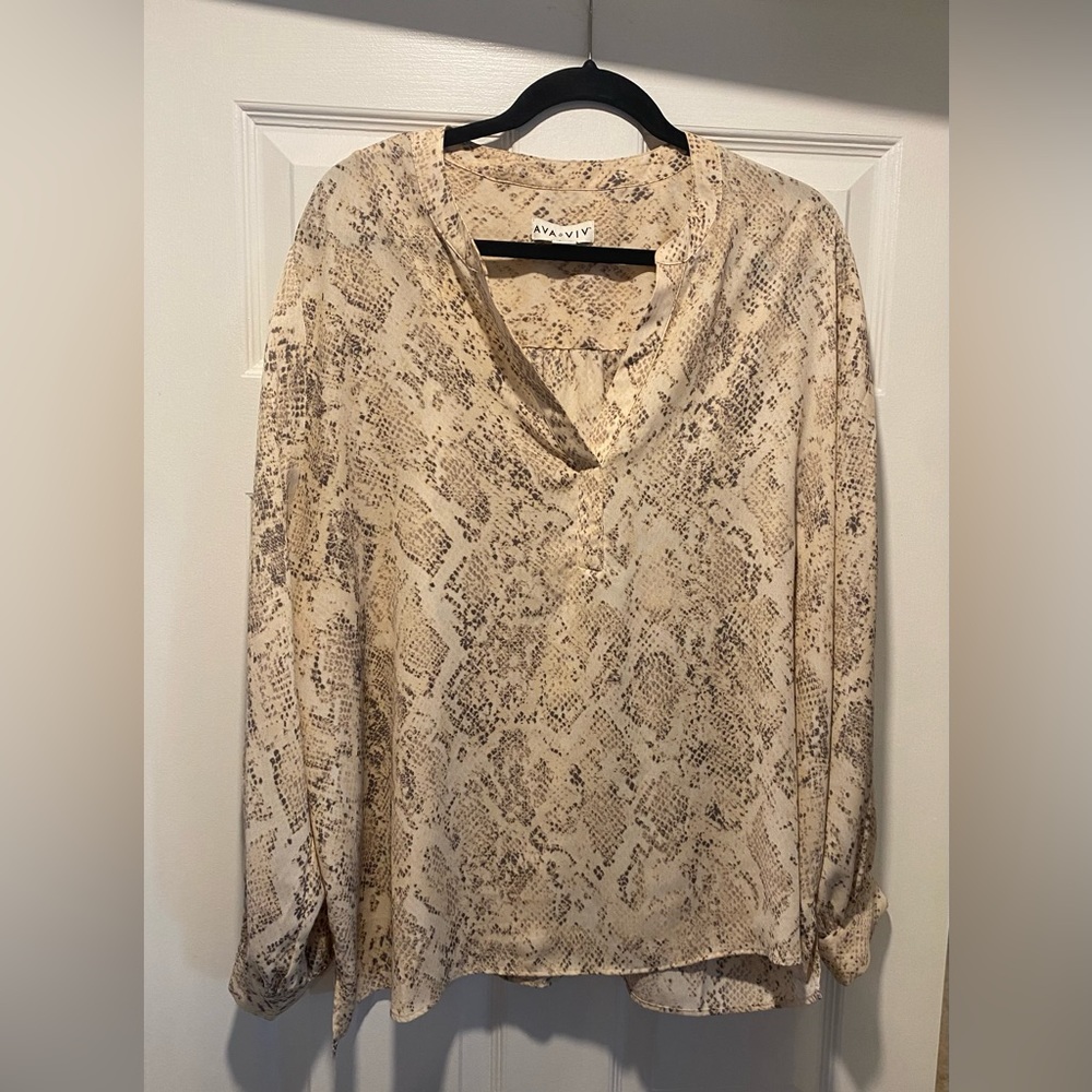 Ava & Viv Snakeprint Blouse Size 2X